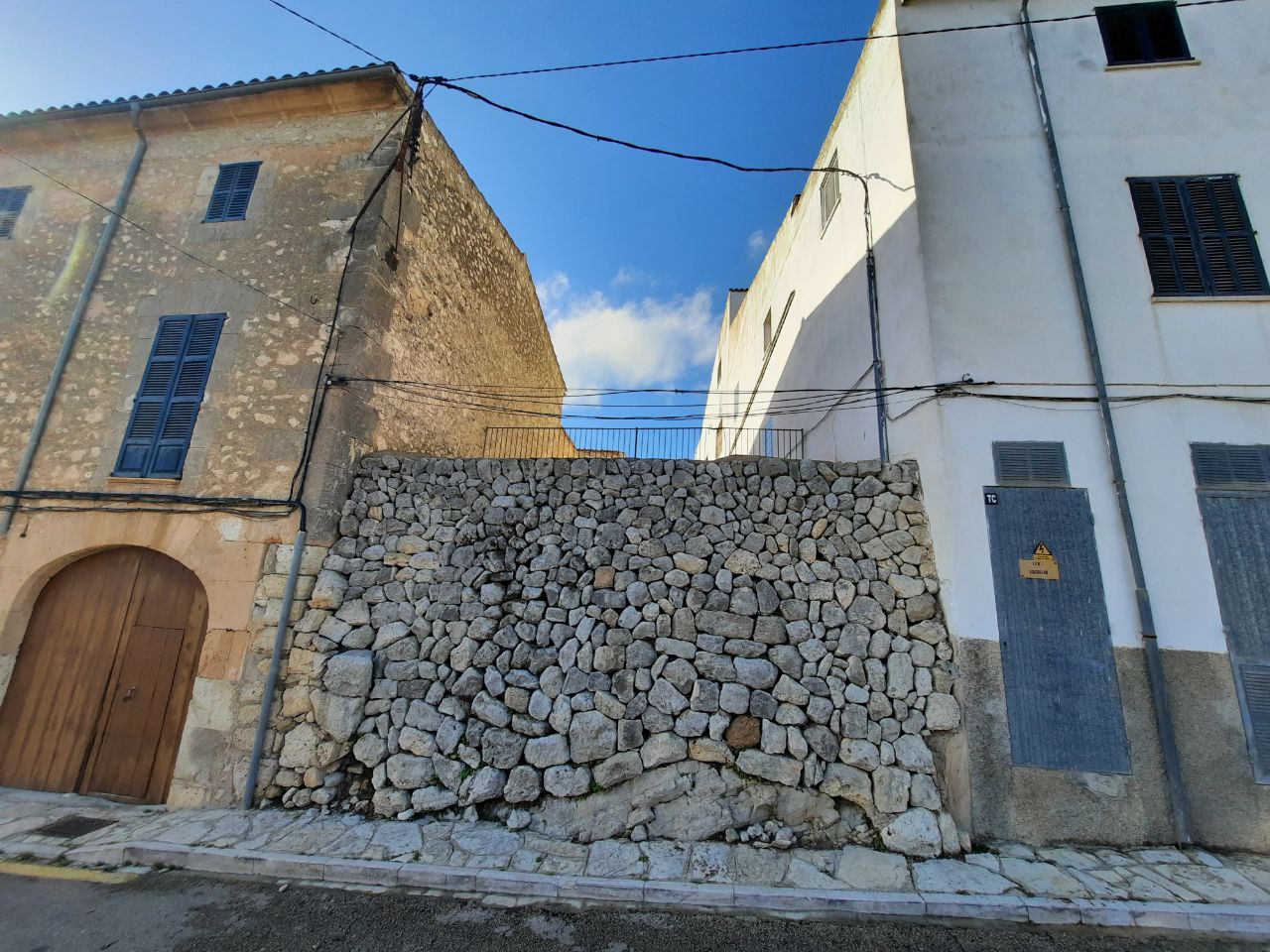 L’Ajuntament de Montuïri obrirà un nou accés al CEIP pel carrer de sa Torre