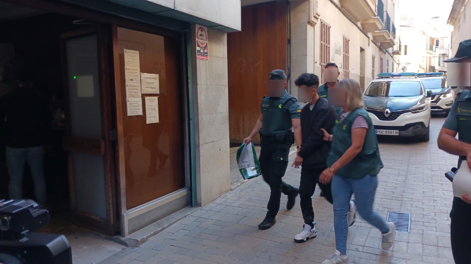 Presó sense fiança per l’autor dels incendis de cotxes a Porreres