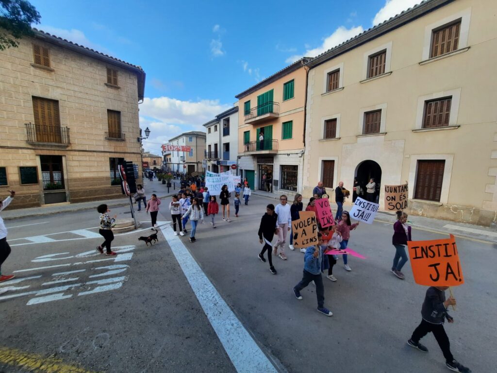 manifestació IES