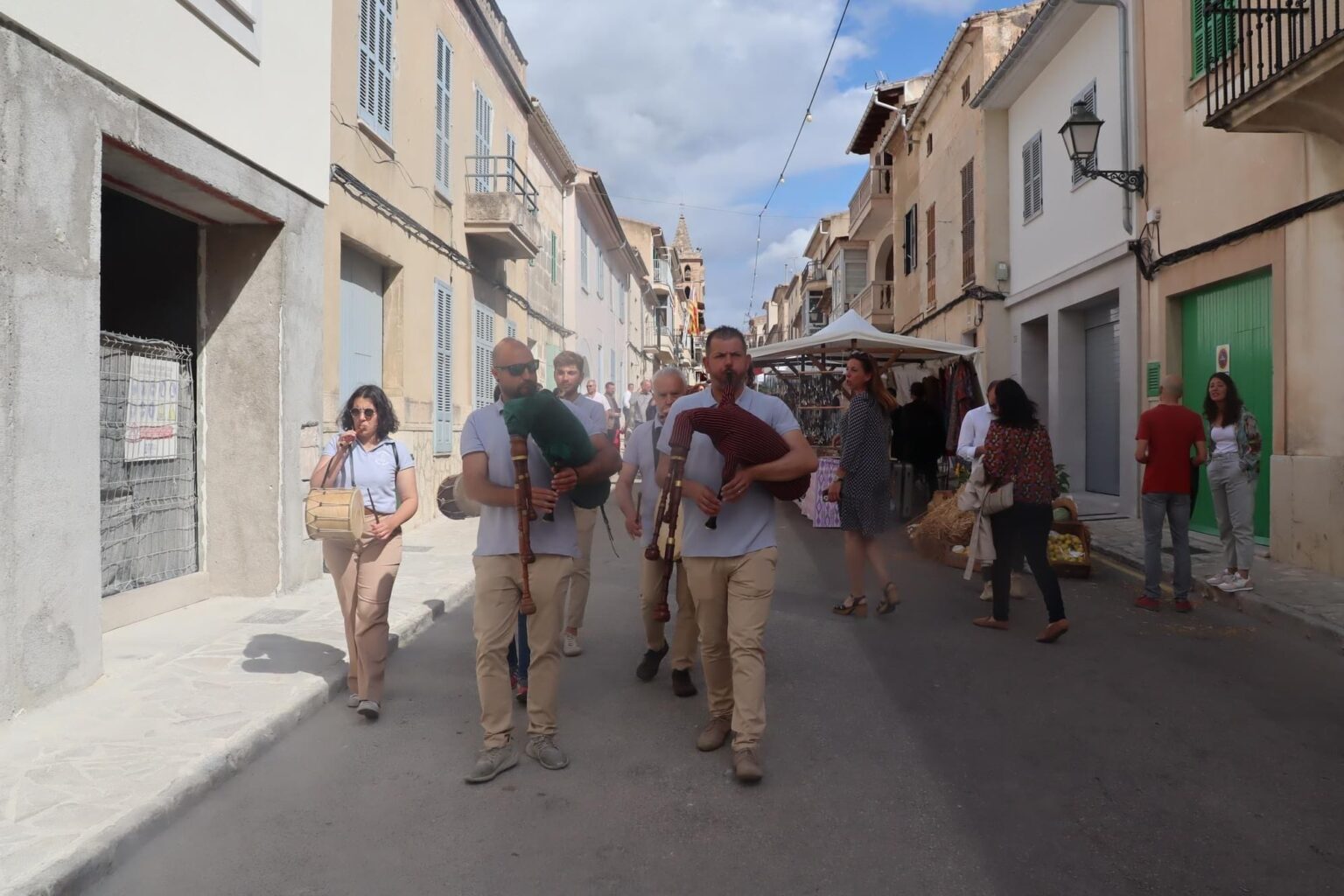 Sant Joan suspèn la Fira de diumenge amb amargura però amb un missatge d’optimisme: “A l’abril cada gota val per mil!”