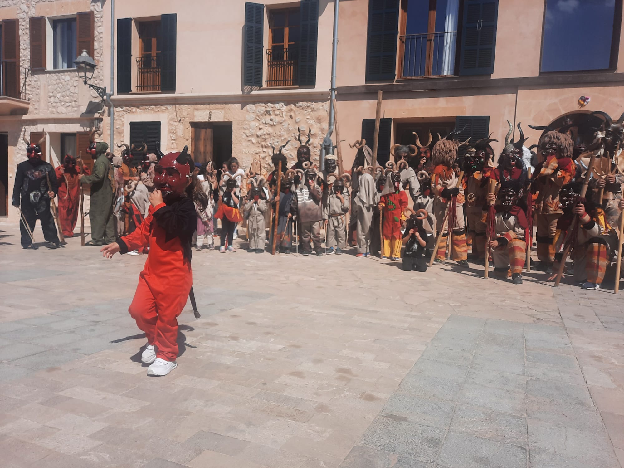 Les banyes i les escorretjades dels dimonis ompliren Lloret de festa