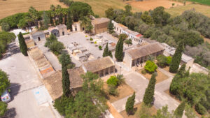 Sencelles reforma la coberta del tanatori per acabar amb les filtracions
