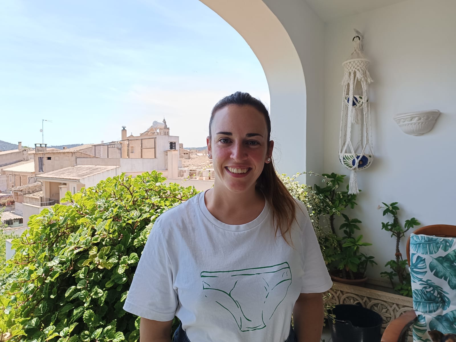 Bàrbara Mora Pujades: “Soc molt feliç treballant en l’àmbit hospitalari i de cada vegada aprenc més d’aquesta professió”