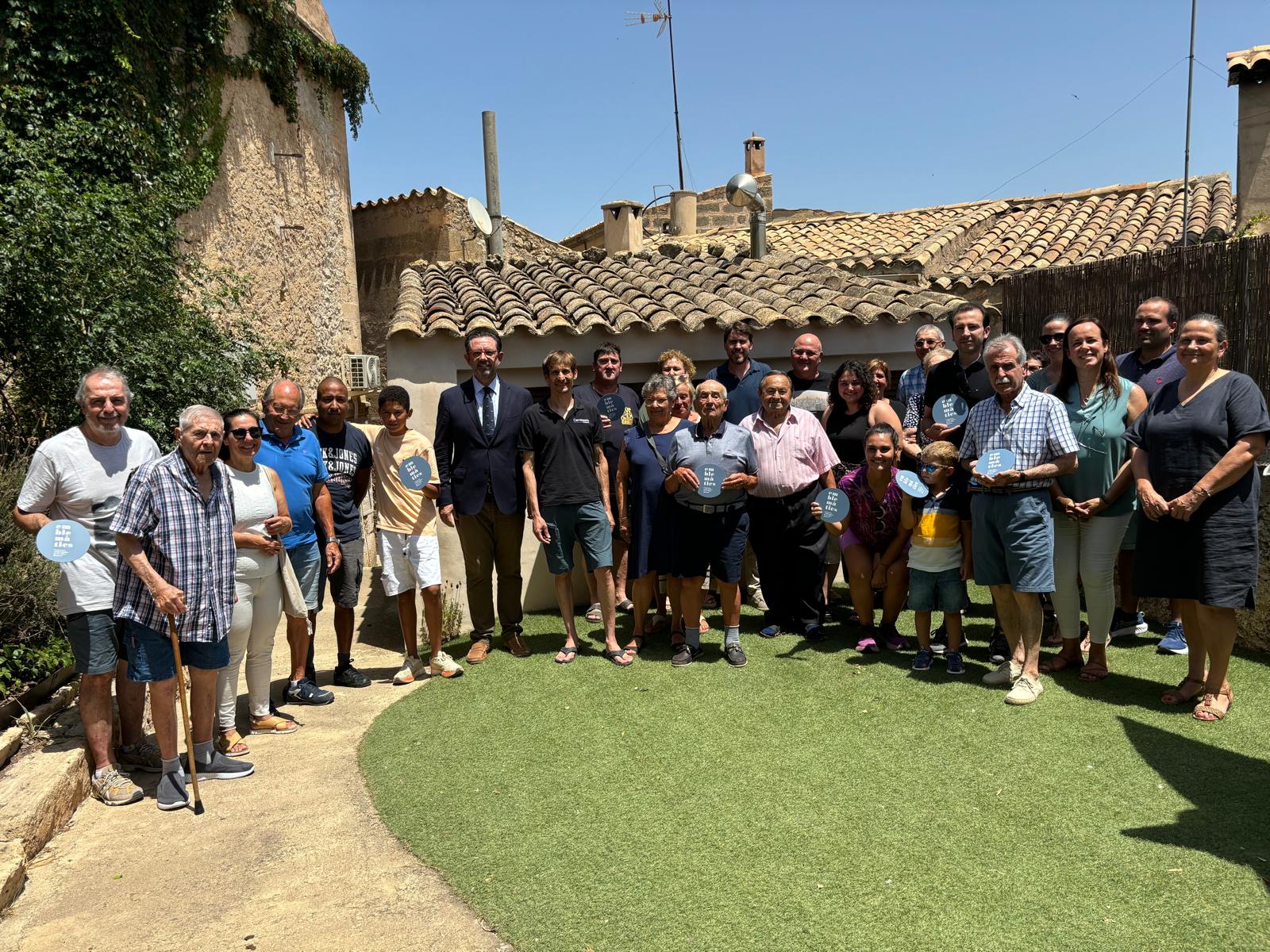 Sineu ja presumeix de comerços emblemàtics