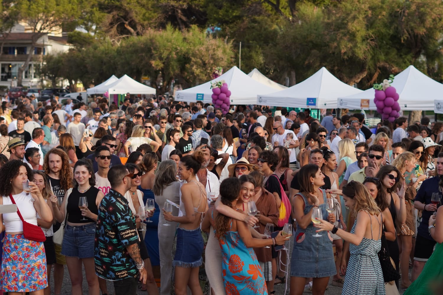 La Raïm Wine Fest de Vi de la Terra s’acosta a vorera de mar