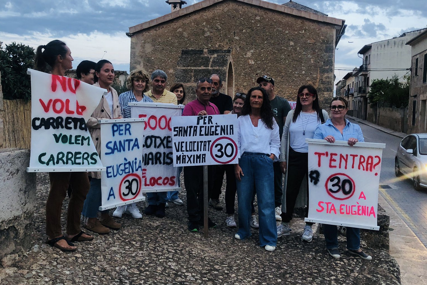 Mig any sense resposta als perills de trànsit de la carretera que creua Santa Eugènia