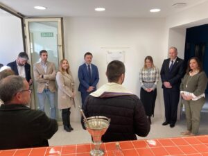 L’Ajuntament de Sant Joan recull firmes per denunciar les mancances a la Unitat Bàsica de Salut