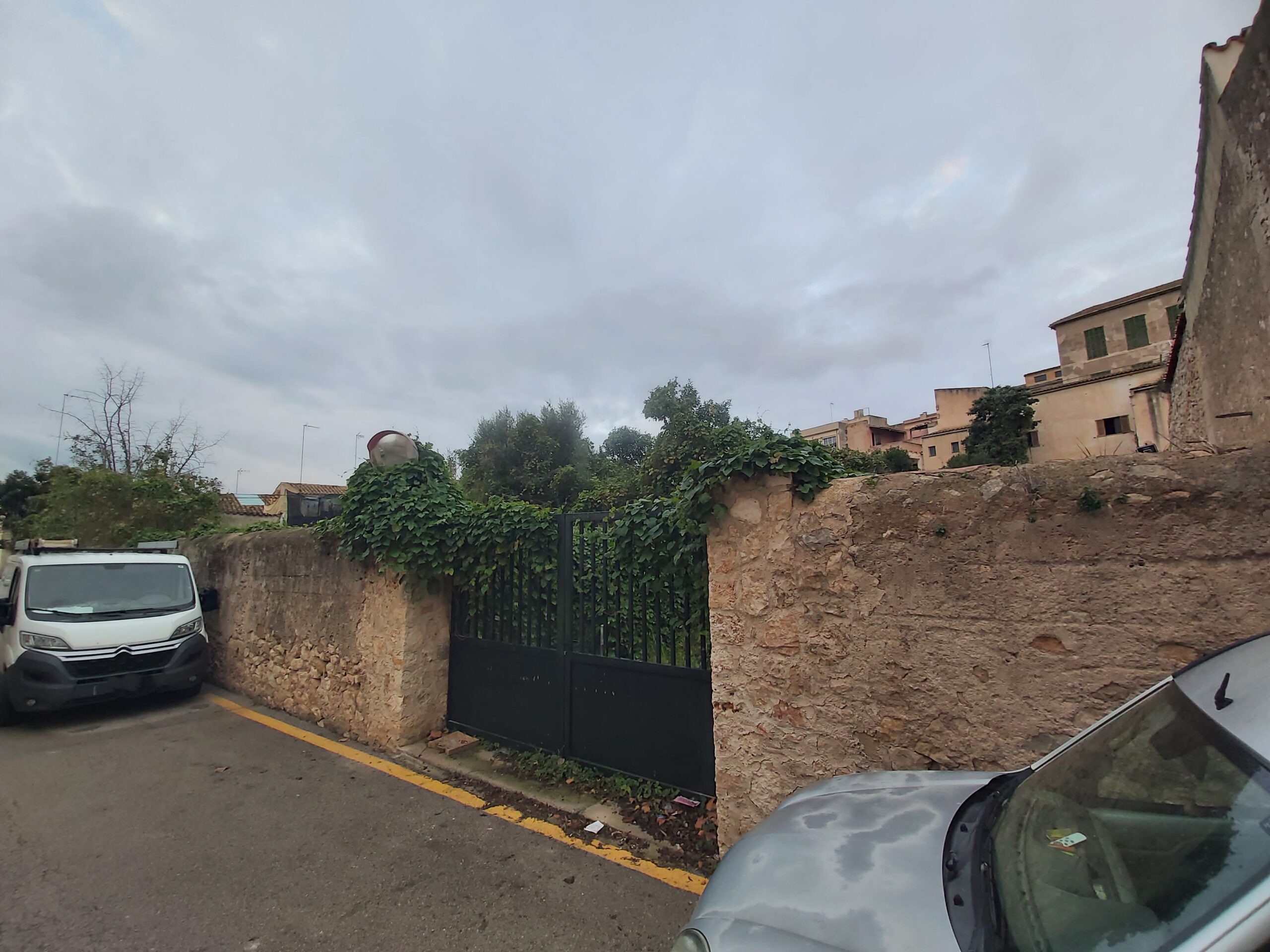 MÉS per Sineu reclama la compra d’un solar per a habitatges socials