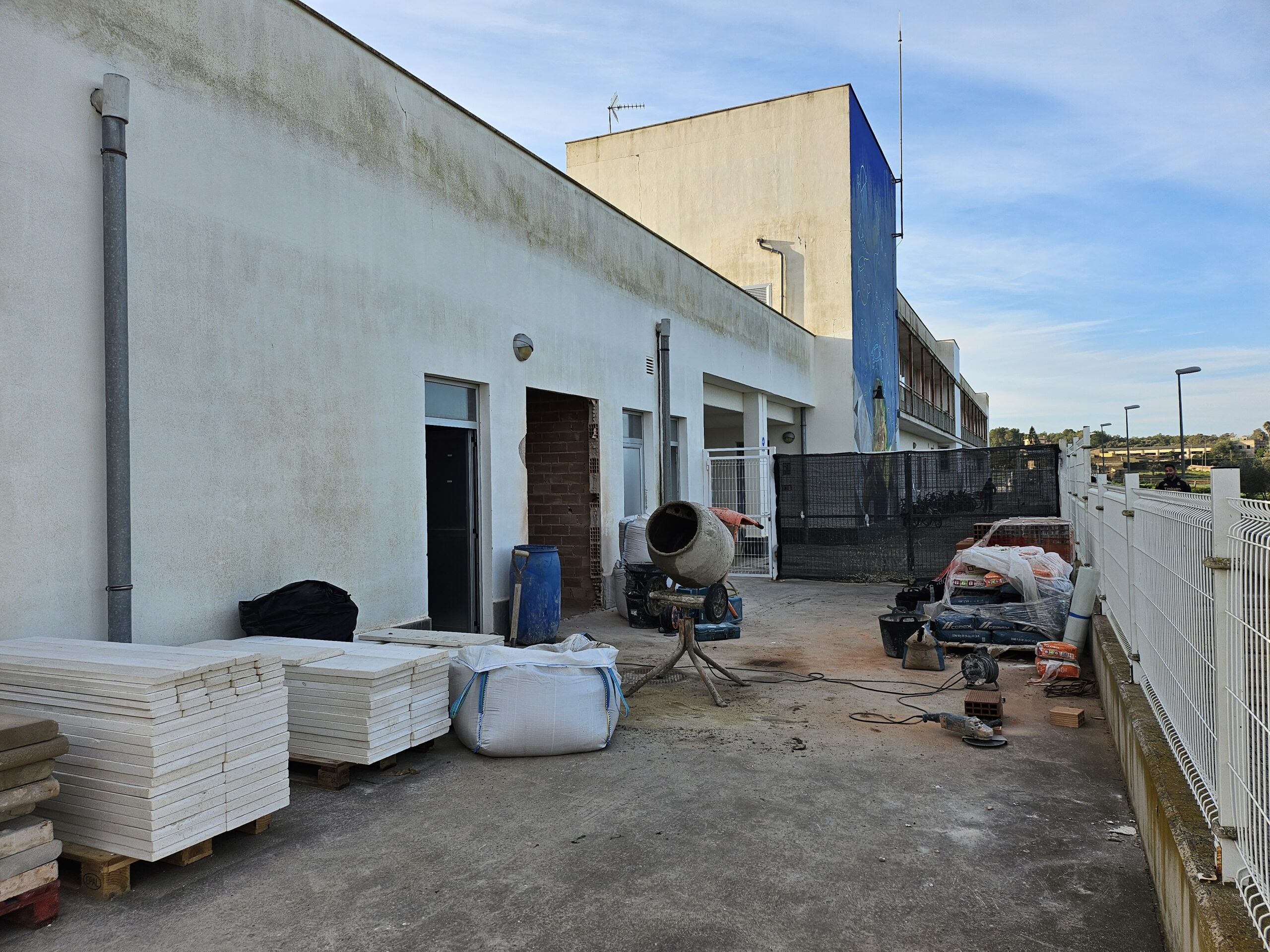 Dotze anys després és dona el sus a la construcció de la cuina de l’escola Rodamilans de Sineu