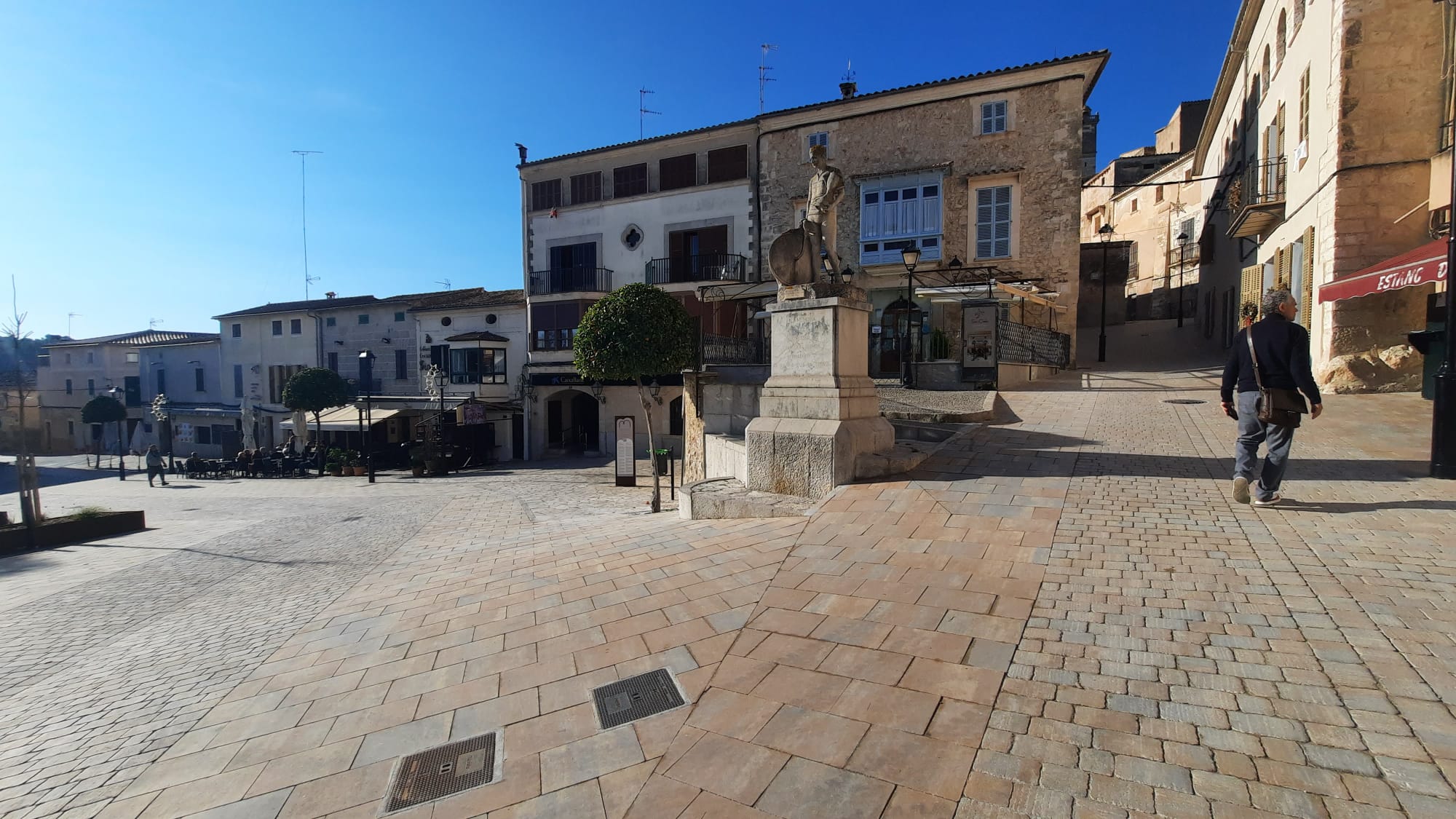 Sineu impulsa la millora de més carrers amb el debat obert sobre l’ús exclusiu per a vianants