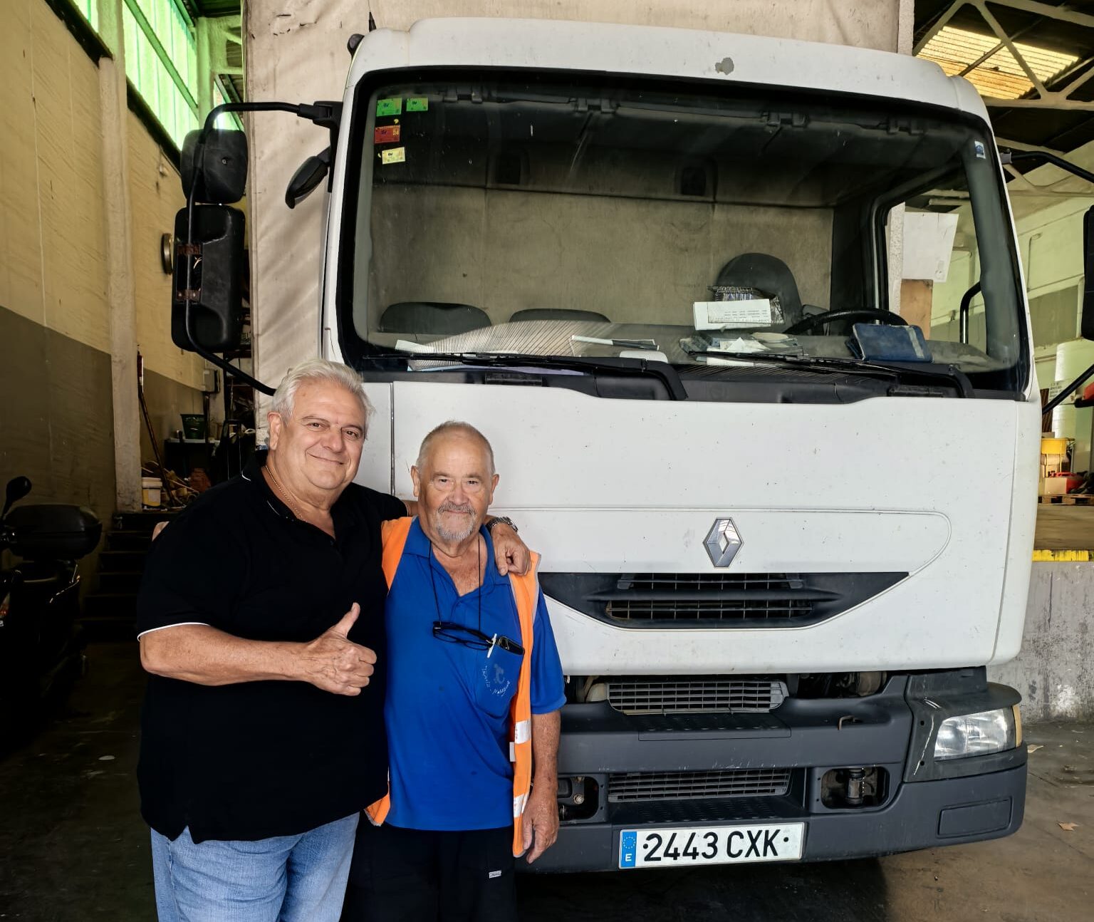 Un xòfer i un camió: 20 anys junts i un milió de quilòmetres sense sortir de Mallorca