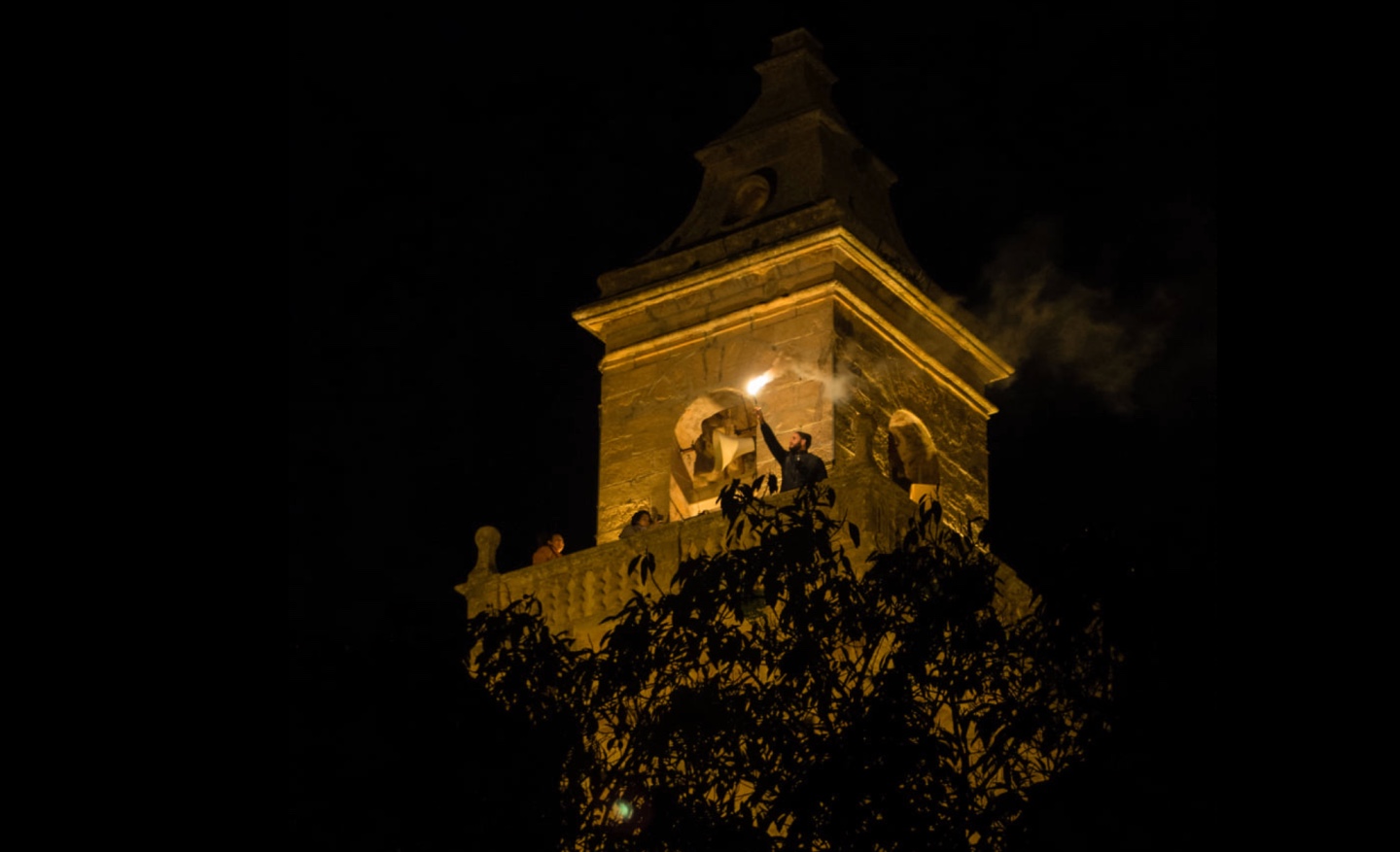 Imatge d'una passada encesa a Lloret.