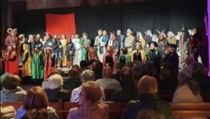 L’Adoració dels Tres Reis d’Orient a Montuïri puja més de mig centenar d’actors damunt l’escenari