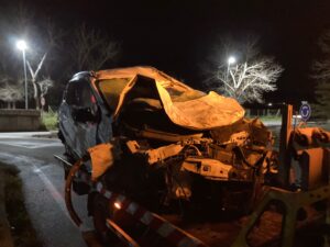 Accident: un cotxe vola de la carretera de Manacor a davall el pas que va de Montuïri a Porreres
