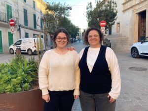 Mare i filla converteixen la recerca de pis a Porreres en una reivindicació de la crisi de l’habitatge