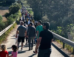 Més de 150 persones donen suport a Son Bernat de Llubí en una marxa a favor del sector lleter