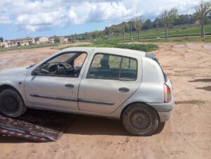 La Policia de Sineu ha retirat dotze vehicles abandonats a la via pública durant el 2026