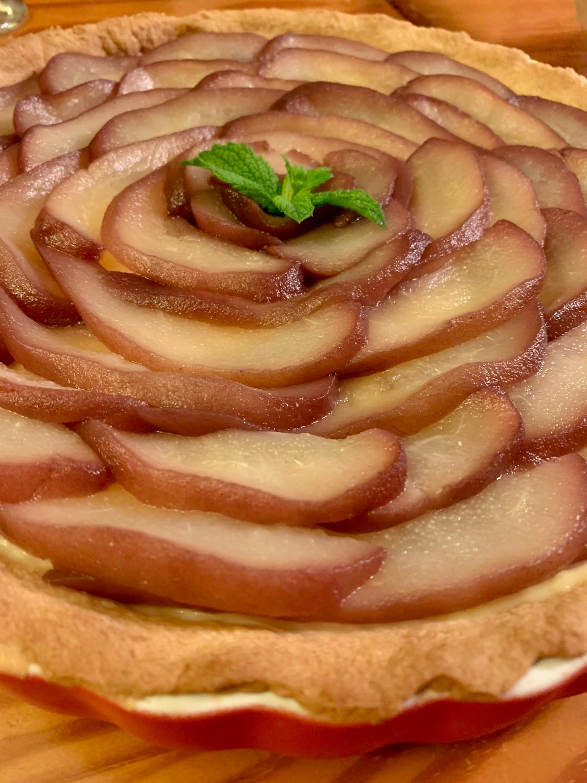 Pastís de peres al vi maridat amb un vi de gel