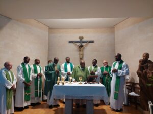 El bisbe nigerià d’Awgu visita Sencelles per conèixer la tasca dels capellans nigerians a Mallorca
